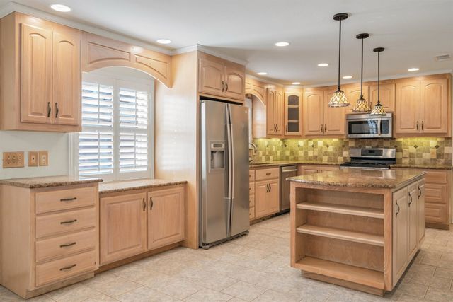 1832 Wonderlight Lane, Dallas, TX 75228