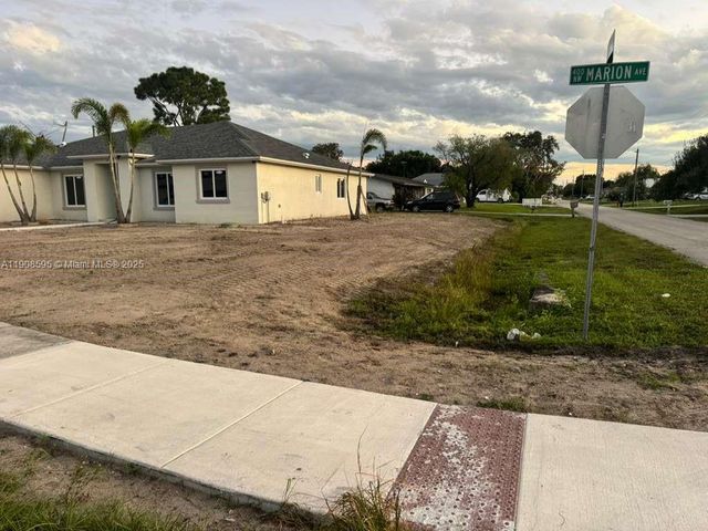 482 NW Marion Ave, Port St. Lucie, FL 34983