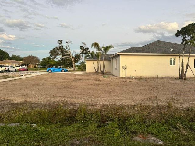 482 NW Marion Ave, Port St. Lucie, FL 34983