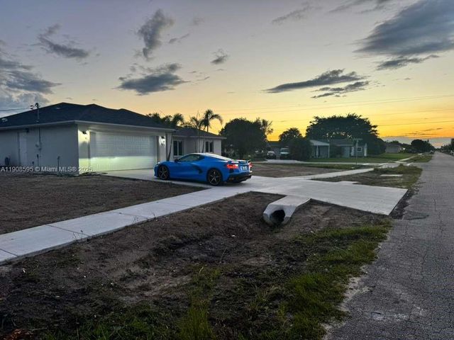 482 NW Marion Ave, Port St. Lucie, FL 34983