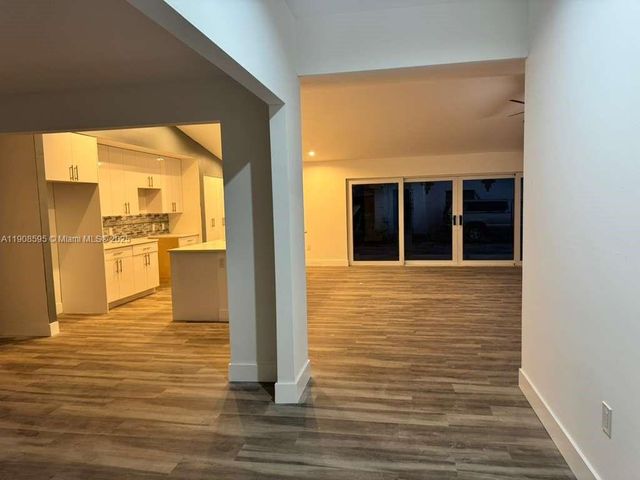 482 NW Marion Ave, Port St. Lucie, FL 34983