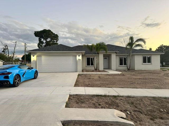 482 NW Marion Ave, Port St. Lucie, FL 34983