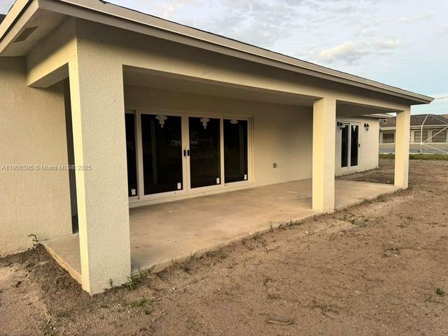 482 NW Marion Ave, Port St. Lucie, FL 34983