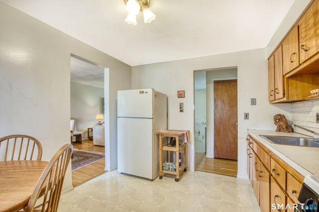 9 Stuart Drive, Greenwich, CT 06870