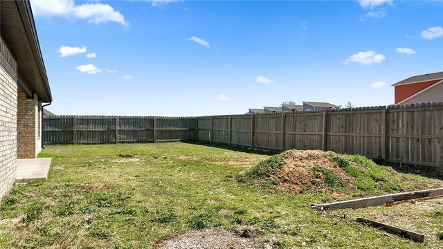 1937 Seabolt Street, Pea Ridge, AR 72751