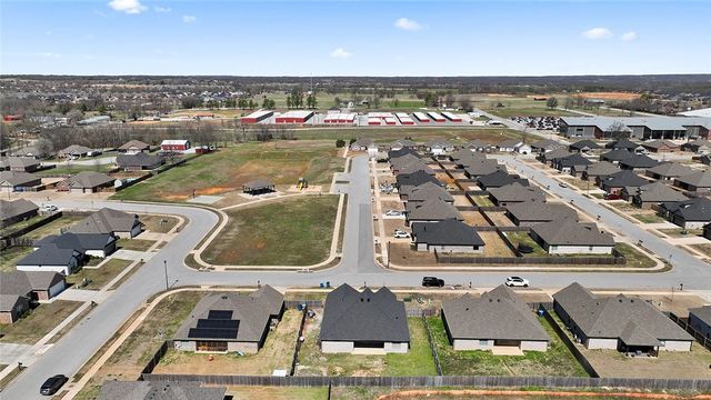 1937 Seabolt Street, Pea Ridge, AR 72751