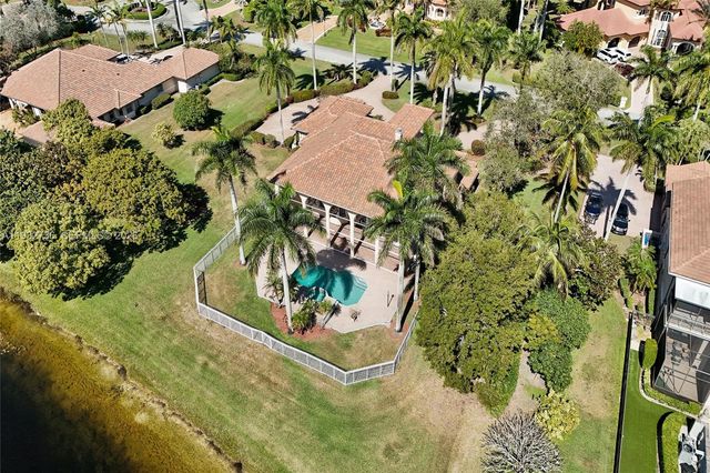 3855 Windmill Lake Road, Weston, FL 33332