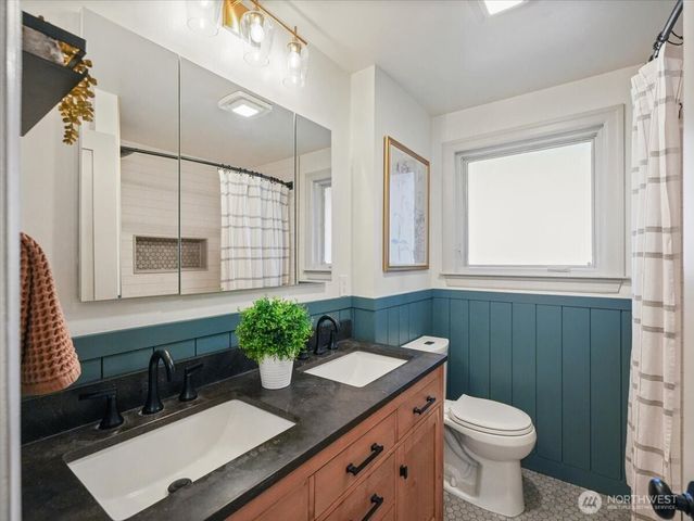 114 S 212th Street, Des Moines, WA 98198