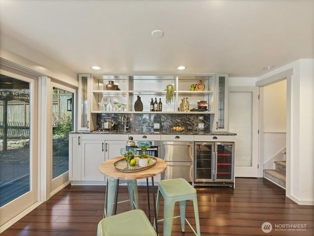 114 S 212th Street, Des Moines, WA 98198