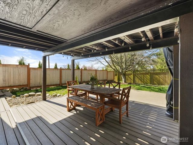 114 S 212th Street, Des Moines, WA 98198