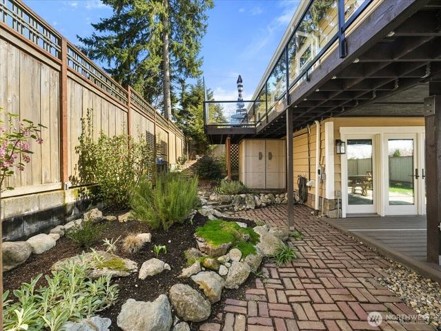 114 S 212th Street, Des Moines, WA 98198