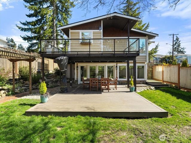 114 S 212th Street, Des Moines, WA 98198