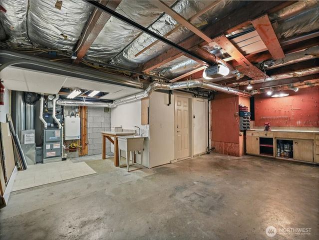 114 S 212th Street, Des Moines, WA 98198