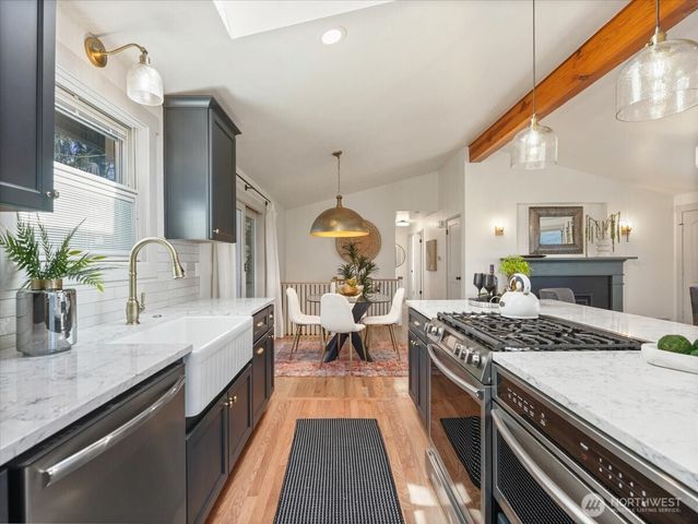 114 S 212th Street, Des Moines, WA 98198