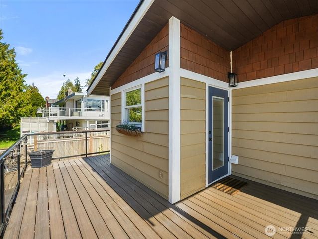 114 S 212th Street, Des Moines, WA 98198