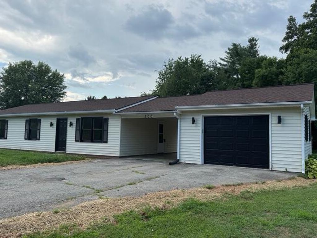 200 Southside DR, Rocky Mount, VA 24151