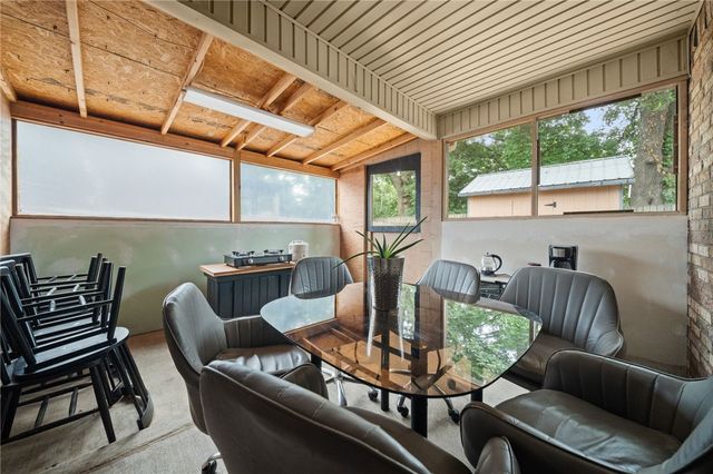 1502 W Kelley Drive, Rogers, AR 72756