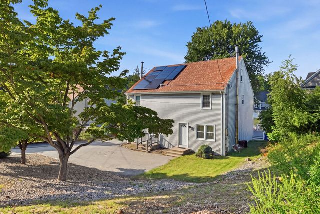 47 Lawn St 47, Attleboro, MA 02703