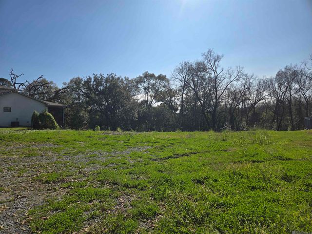 8008 Highland Rd, Baton Rouge, LA 70808