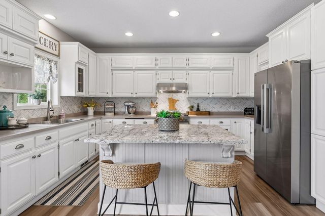 17437 Hazel Court, Lakeville, MN 55044