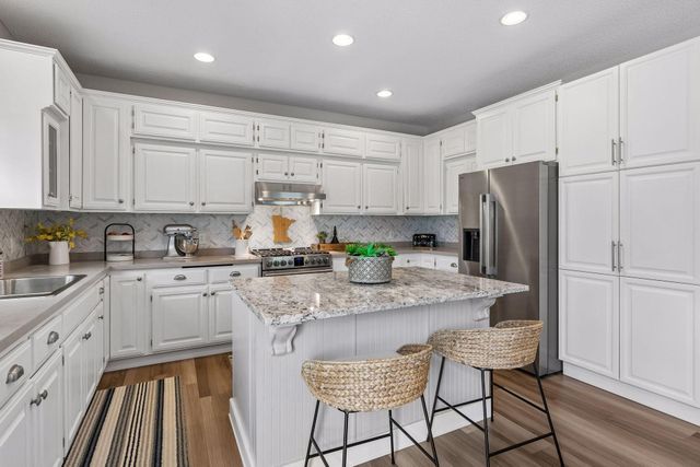 17437 Hazel Court, Lakeville, MN 55044