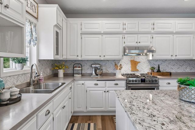 17437 Hazel Court, Lakeville, MN 55044