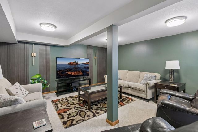 17437 Hazel Court, Lakeville, MN 55044