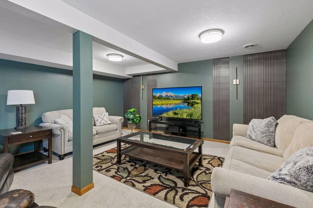 17437 Hazel Court, Lakeville, MN 55044