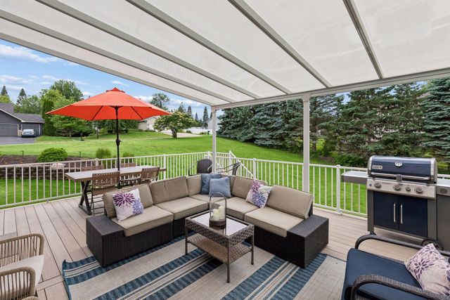 17437 Hazel Court, Lakeville, MN 55044