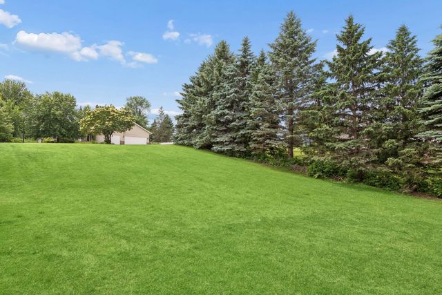 17437 Hazel Court, Lakeville, MN 55044