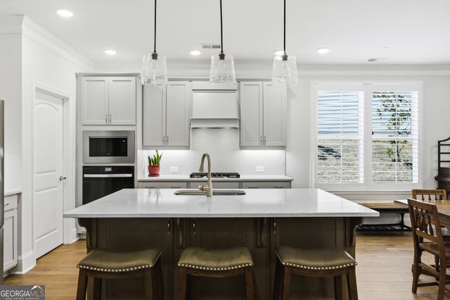 317 Mcqueen Way, Canton, GA 30115