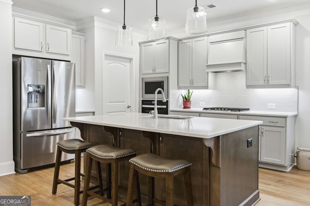 317 Mcqueen Way, Canton, GA 30115