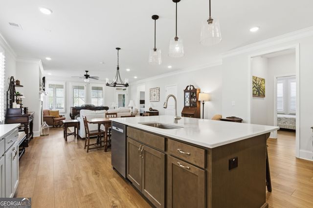 317 Mcqueen Way, Canton, GA 30115