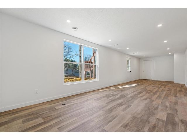 1029 Sommers Street, Hudson, WI 54016
