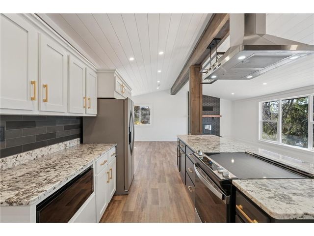 1029 Sommers Street, Hudson, WI 54016