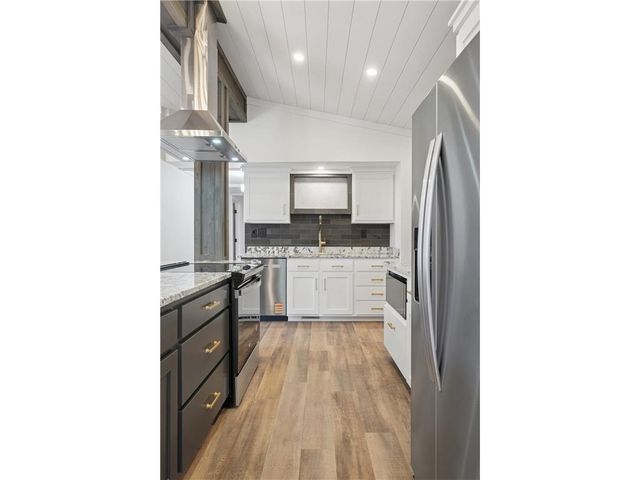1029 Sommers Street, Hudson, WI 54016
