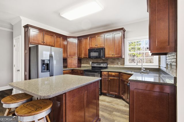 115 N Stone Close, Milton, GA 30004