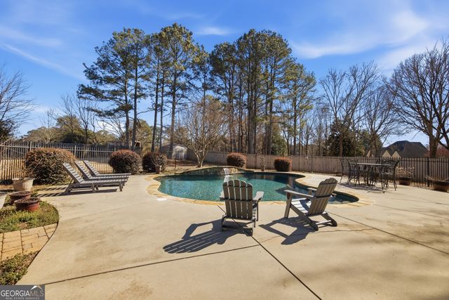 115 N Stone Close, Milton, GA 30004