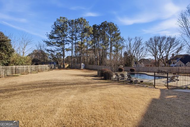 115 N Stone Close, Milton, GA 30004