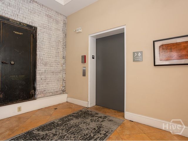 5 Whitaker Street 202 E, Savannah, GA 31401