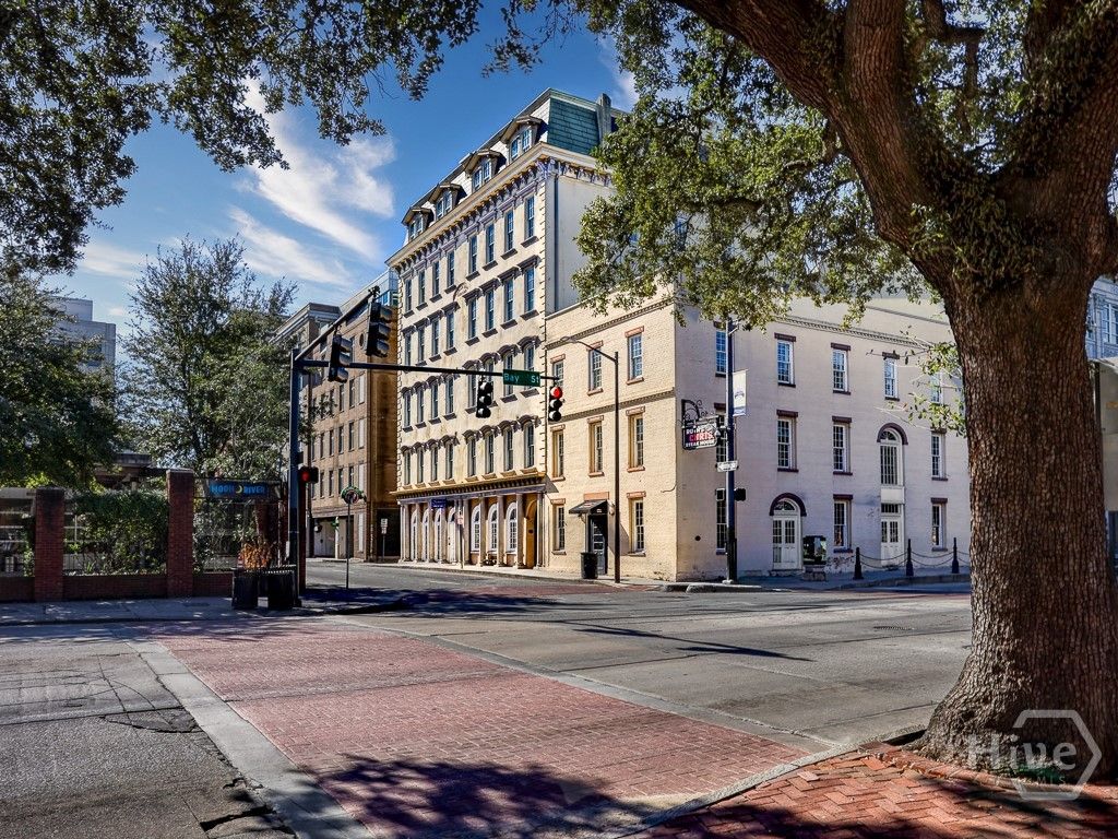5 Whitaker Street 202 E, Savannah, GA 31401