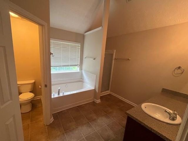 303 Millstone Drive, Hampton, GA 30228