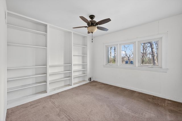 144 School Street, Wood Dale, IL 60191