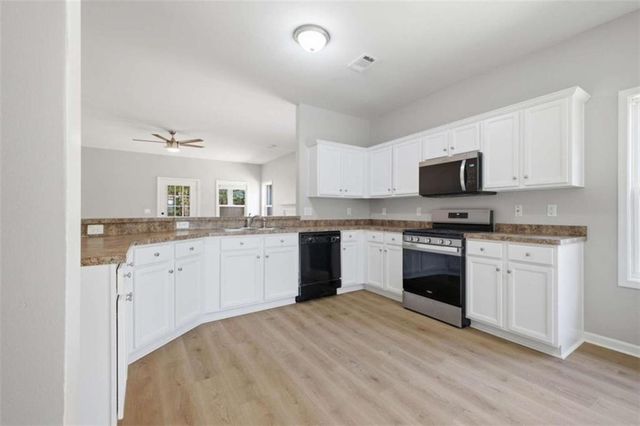 752 Stable View Loop, Dallas, GA 30132