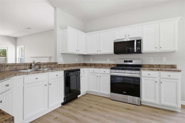 752 Stable View Loop, Dallas, GA 30132