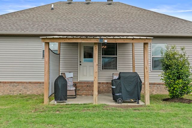 143 Lloyd Henderson Road, Beebe, AR 72012