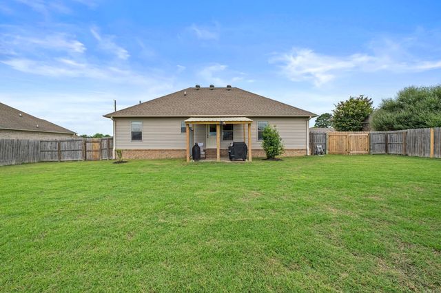 143 Lloyd Henderson Road, Beebe, AR 72012