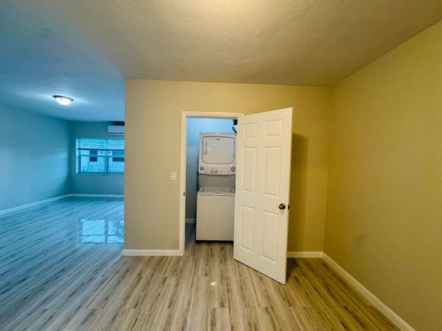 935 8TH Street 18, Miami Beach, FL 33139