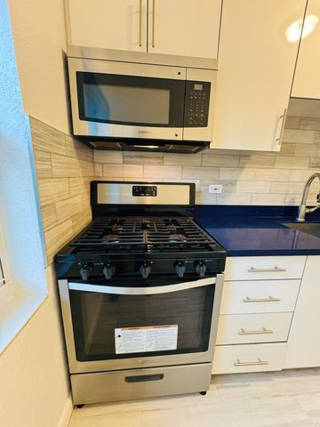 935 8TH Street 18, Miami Beach, FL 33139