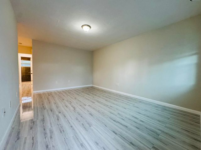 935 8TH Street 18, Miami Beach, FL 33139